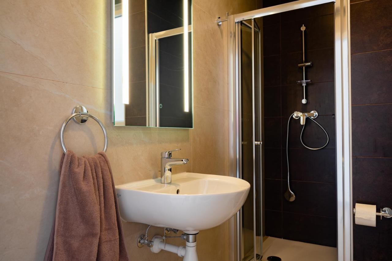 The Address Seafront Suites With Hot Tub Pietà Exterior photo