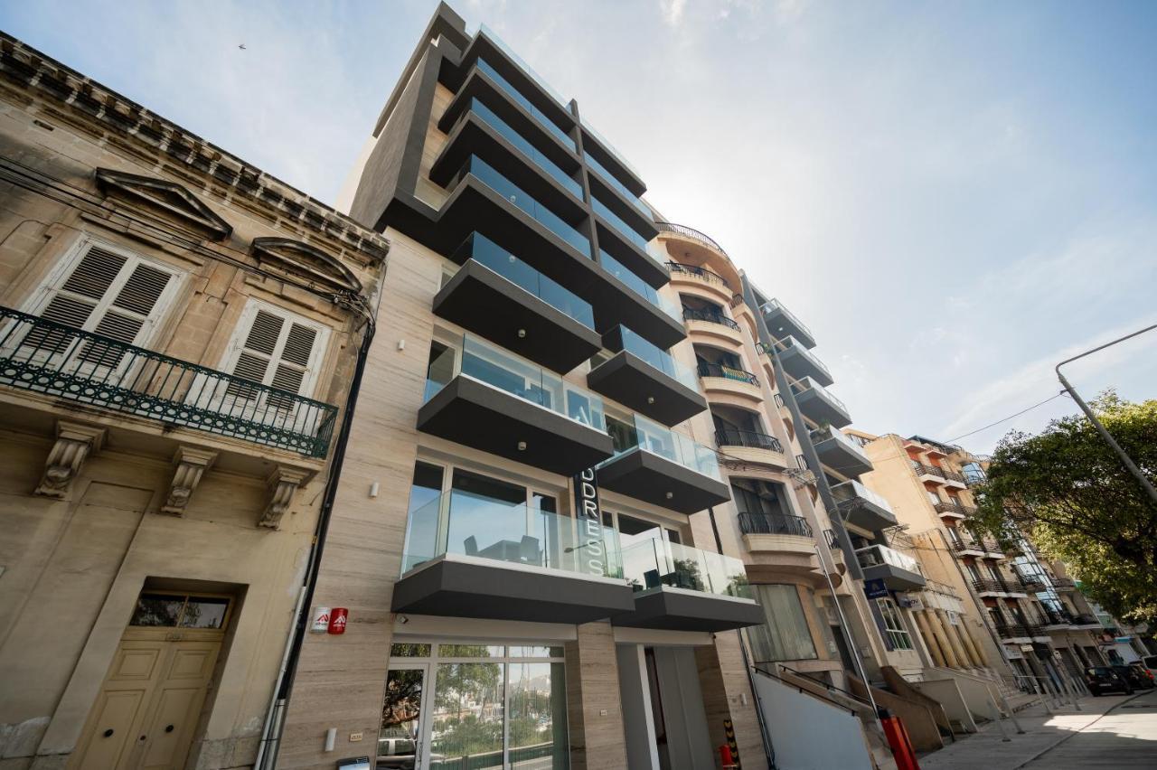 The Address Seafront Suites With Hot Tub Pietà Exterior photo