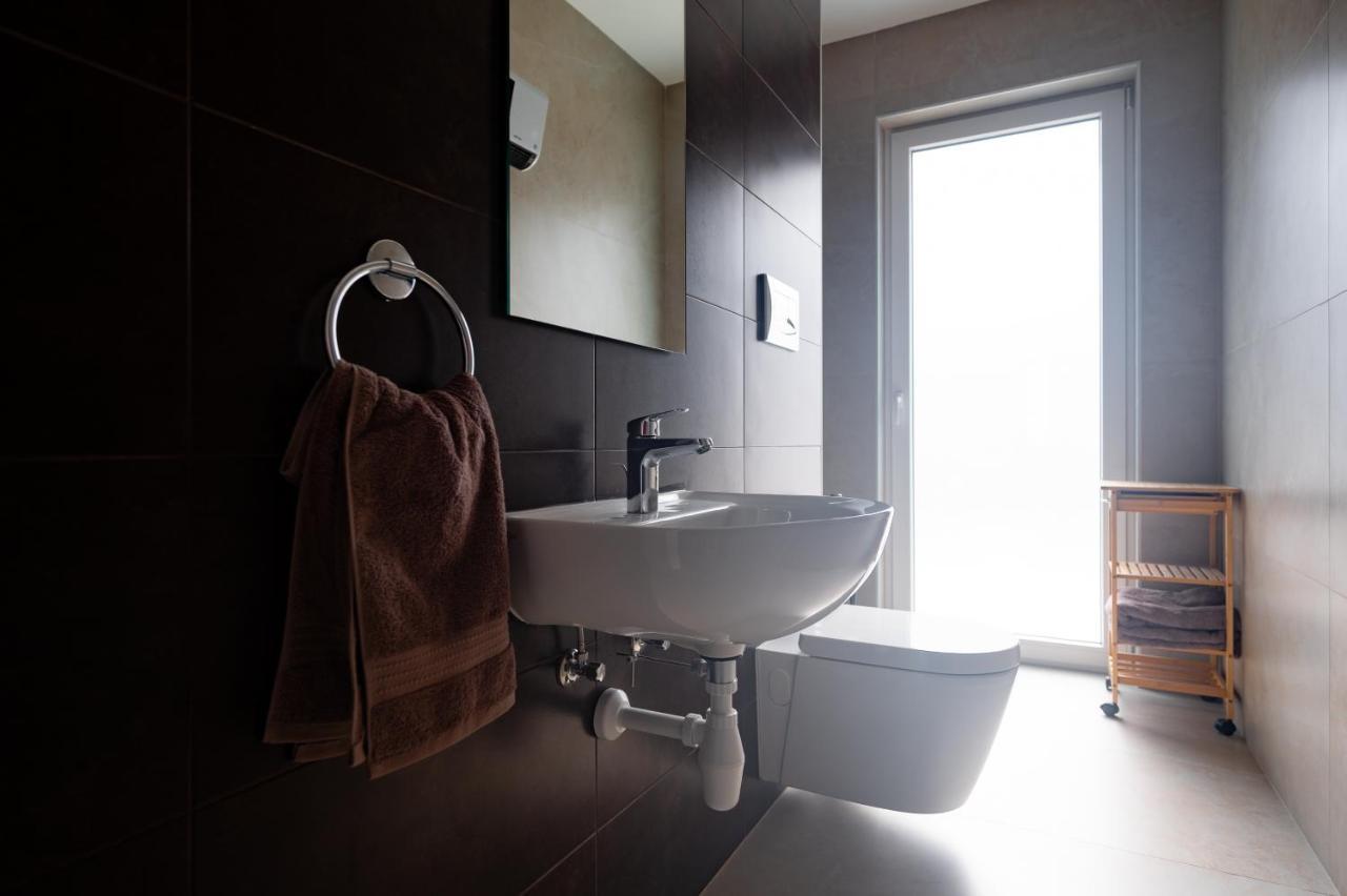 The Address Seafront Suites With Hot Tub Pietà Exterior photo